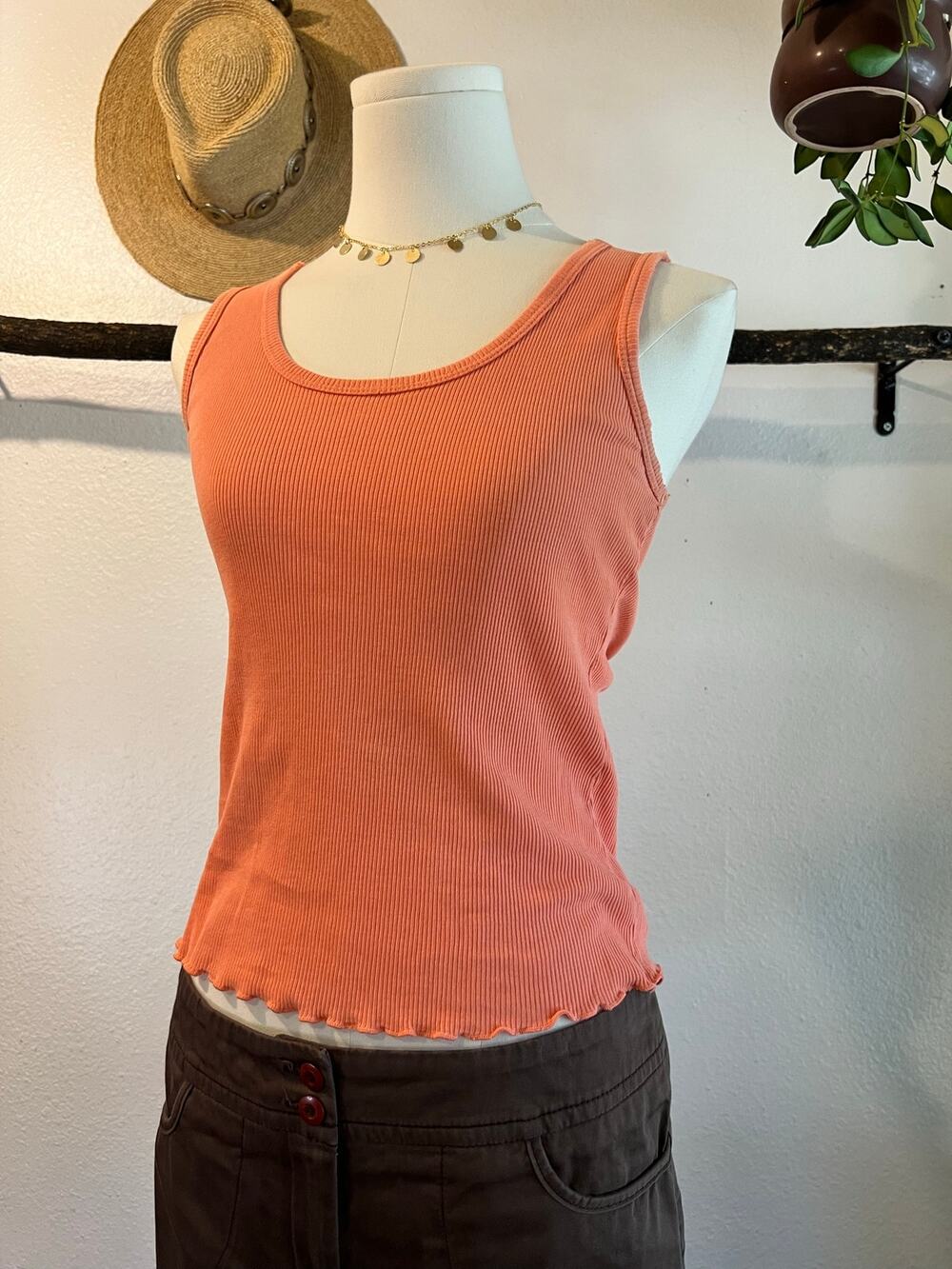 USA Y2K Glima Coral Pink 100% Cotton Ruffled Trim Distressed Tank Top Size Small